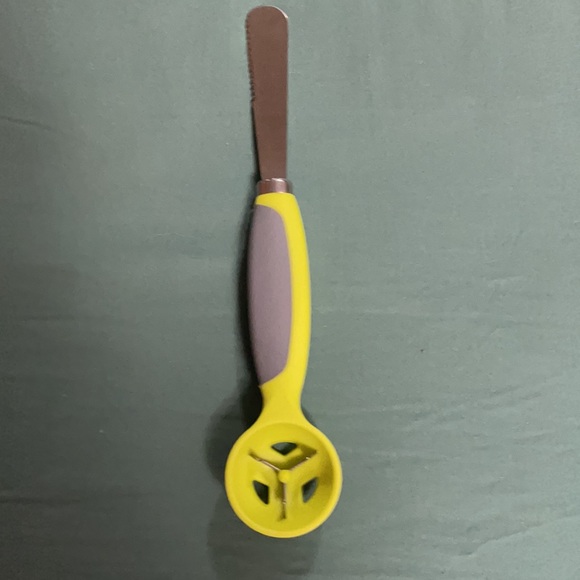 Pampered Chef, Avocado Tool, New - Picture 2 of 2